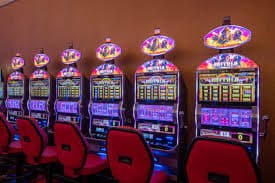 inwa88 Casino Mobile APP – Myanmar ကစားသူများ Android iOS ဖြင့် Live Casino ကစားနေသောမြင်ကွင်း